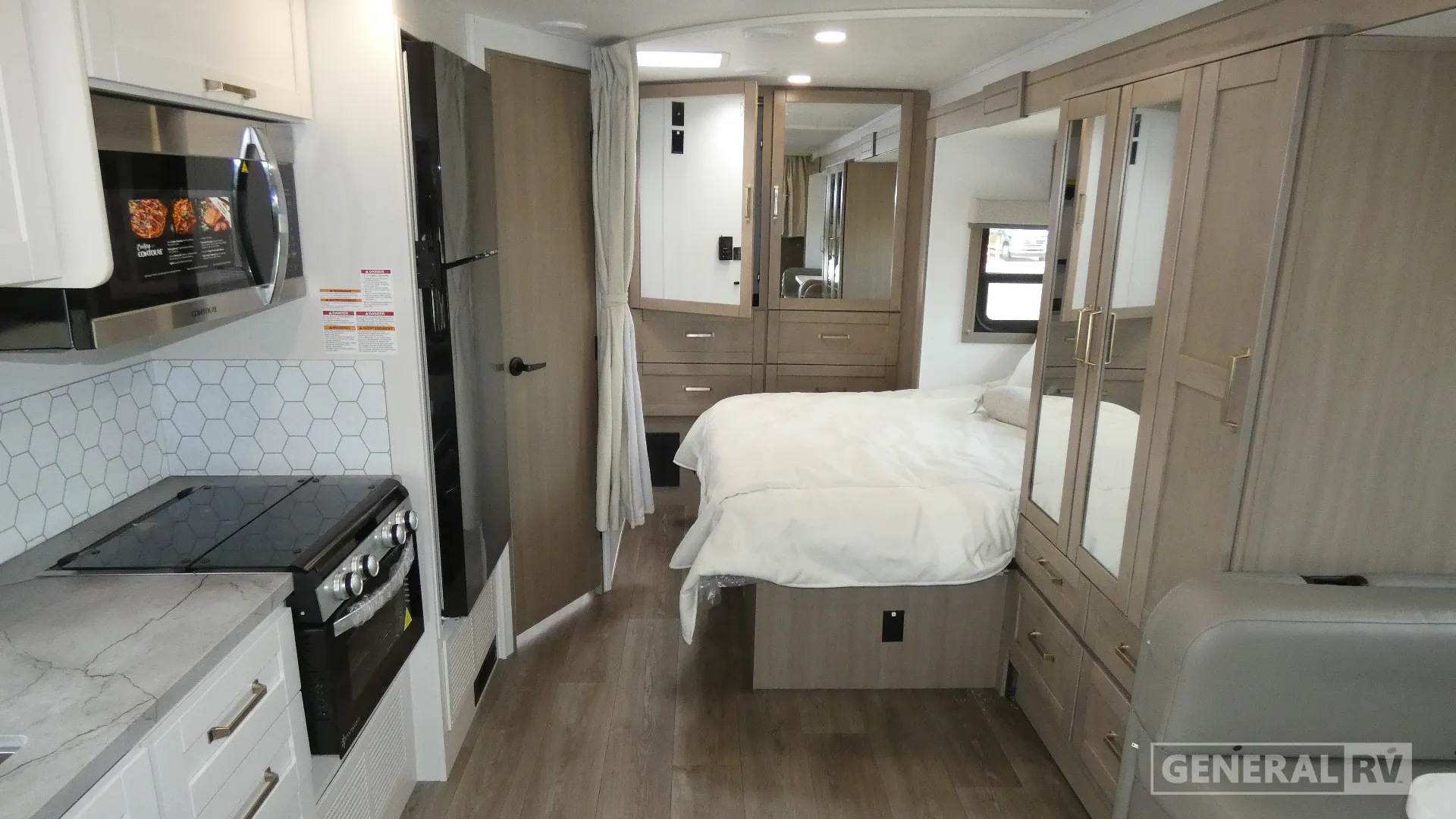 2026 Entegra Coach Odyssey 24B - Photo 3