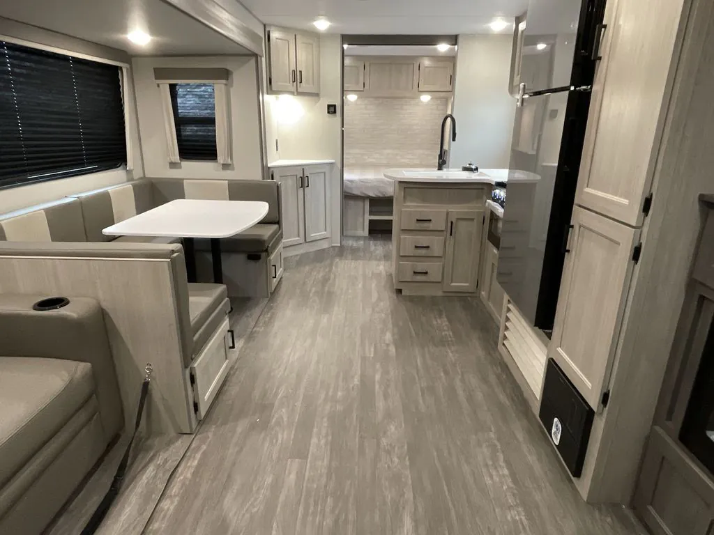 2026 Forest River Aurora 27DBH — Photo 6
