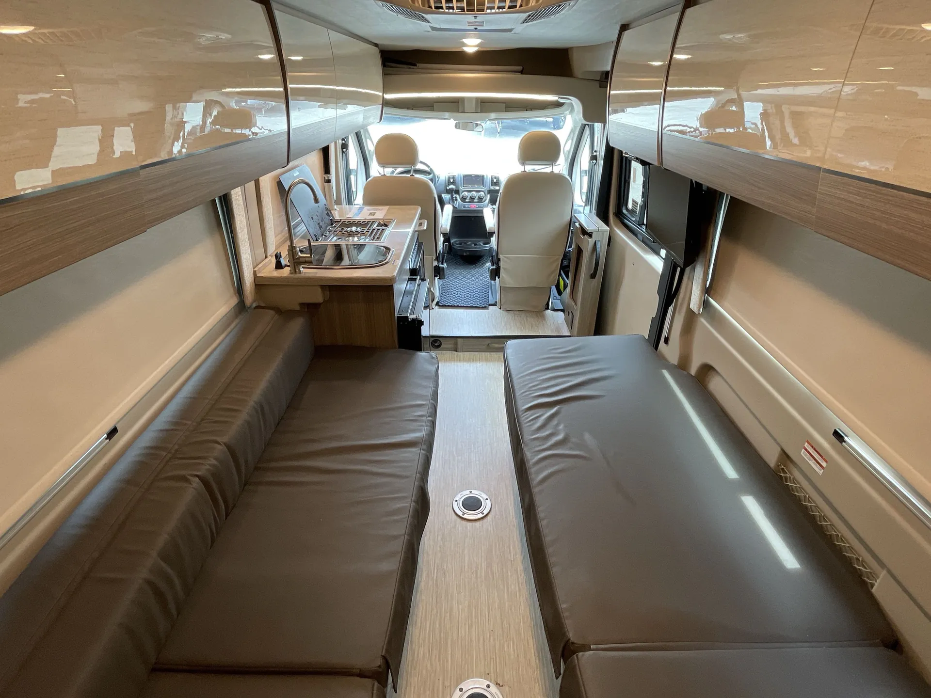 2022 Jayco Swift 20T — living area main