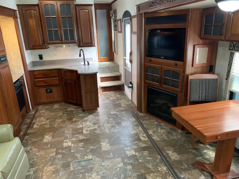 2014 Keystone Montana 3100RL, Photos photo 17