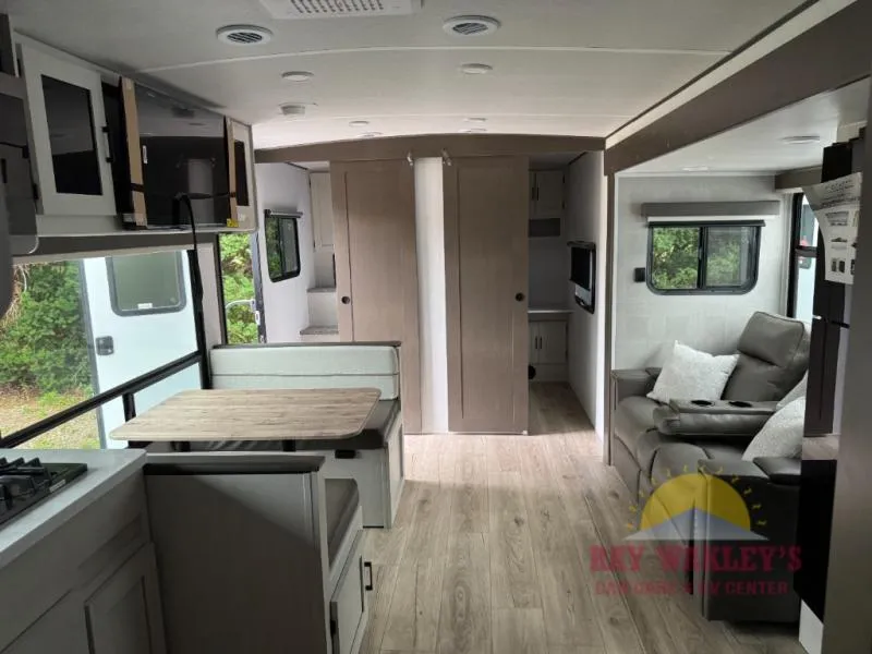 2027 Coachmen RV American Spirit 3070BH - Photo 3