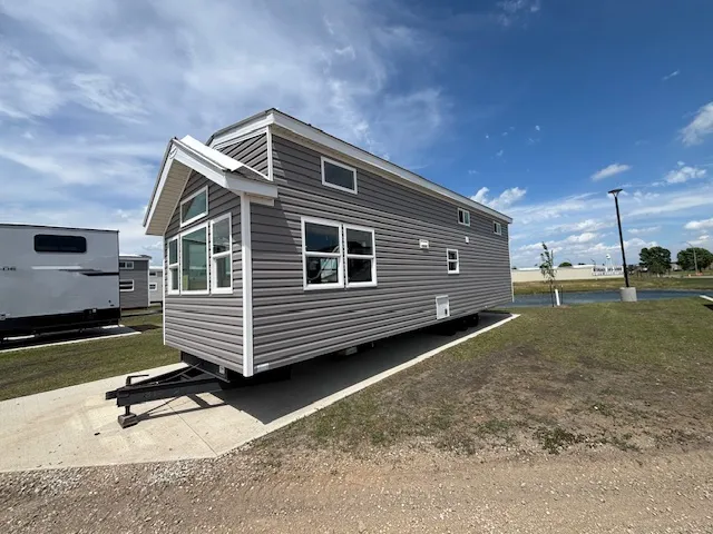 2025 Kropf Lakeside 8043K - Photo 4