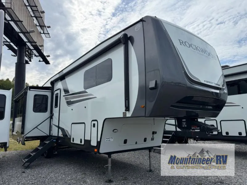 2026 Forest River Rockwood Signature 405SBH - Photo 3