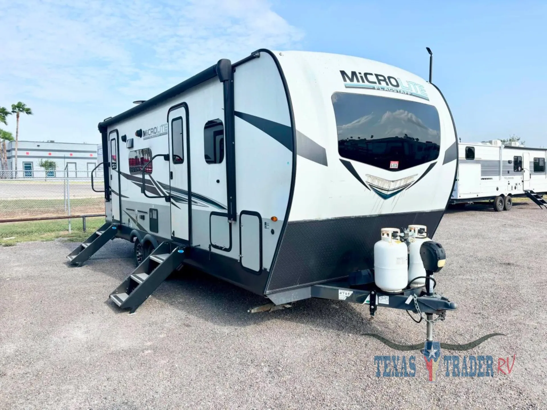 2022 Forest River Flagstaff Micro Lite 25FBS - Photo 2