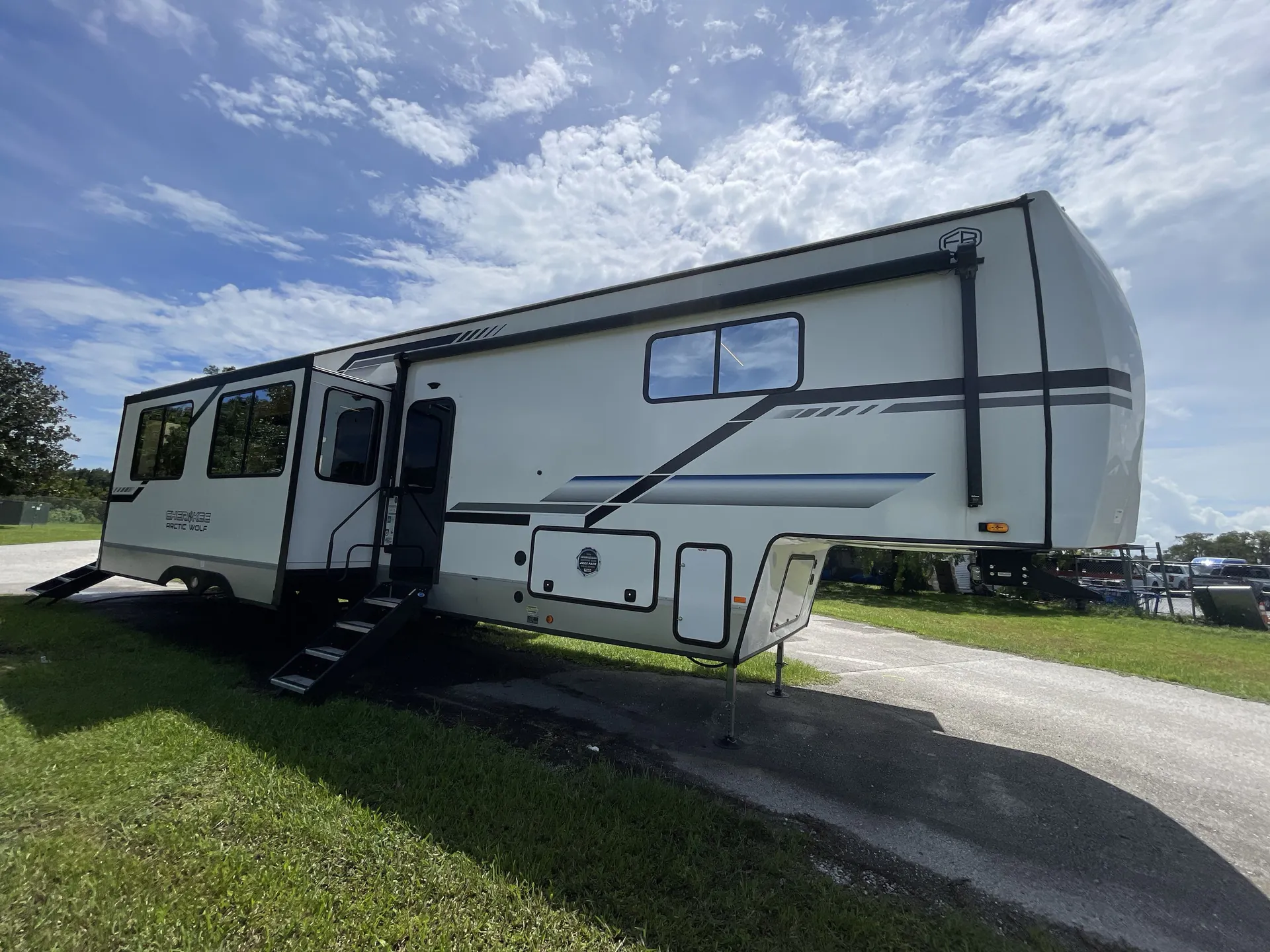 2025 Forest River Arctic Wolf 3800DECK - Photo 2