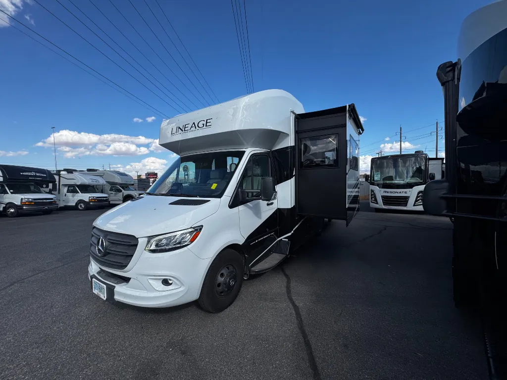 2025 Grand Design Lineage Series M 25TK - Photo 4