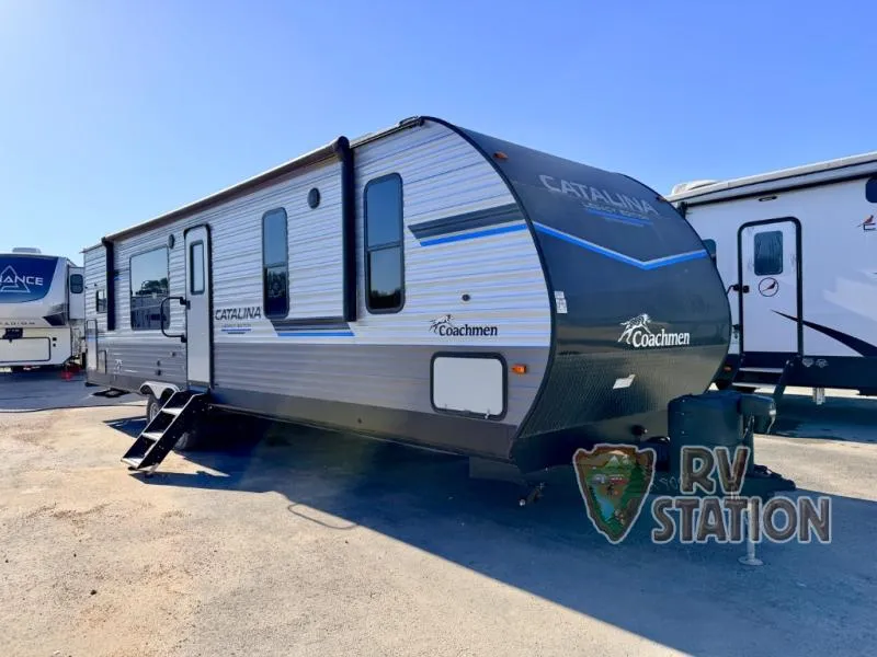 2023 Coachmen Catalina Legacy Edition 303RKDS - Photo 2