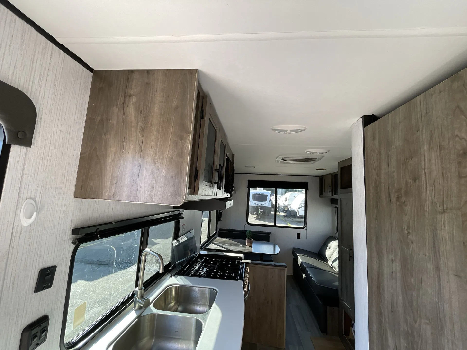 2022 Heartland Pioneer RD210 — living area main