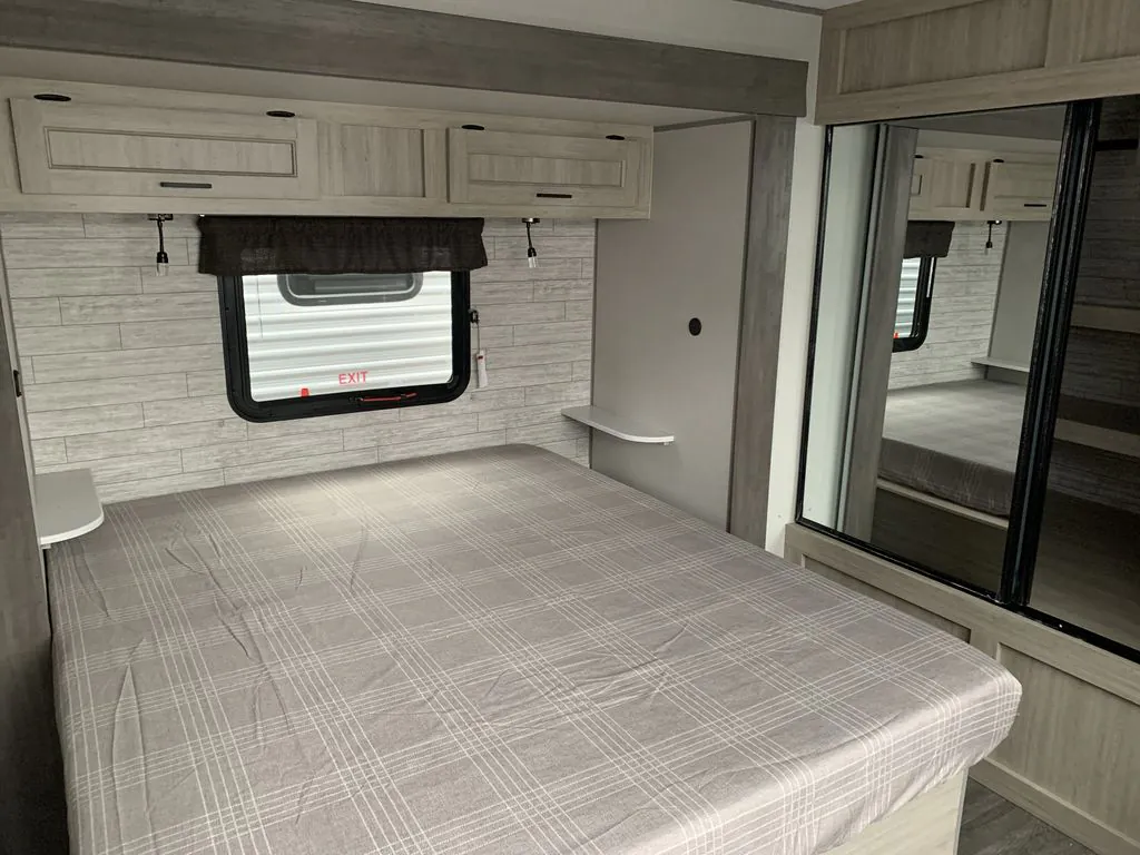 2026 Forest River Aurora 34BHTS — Photo 7