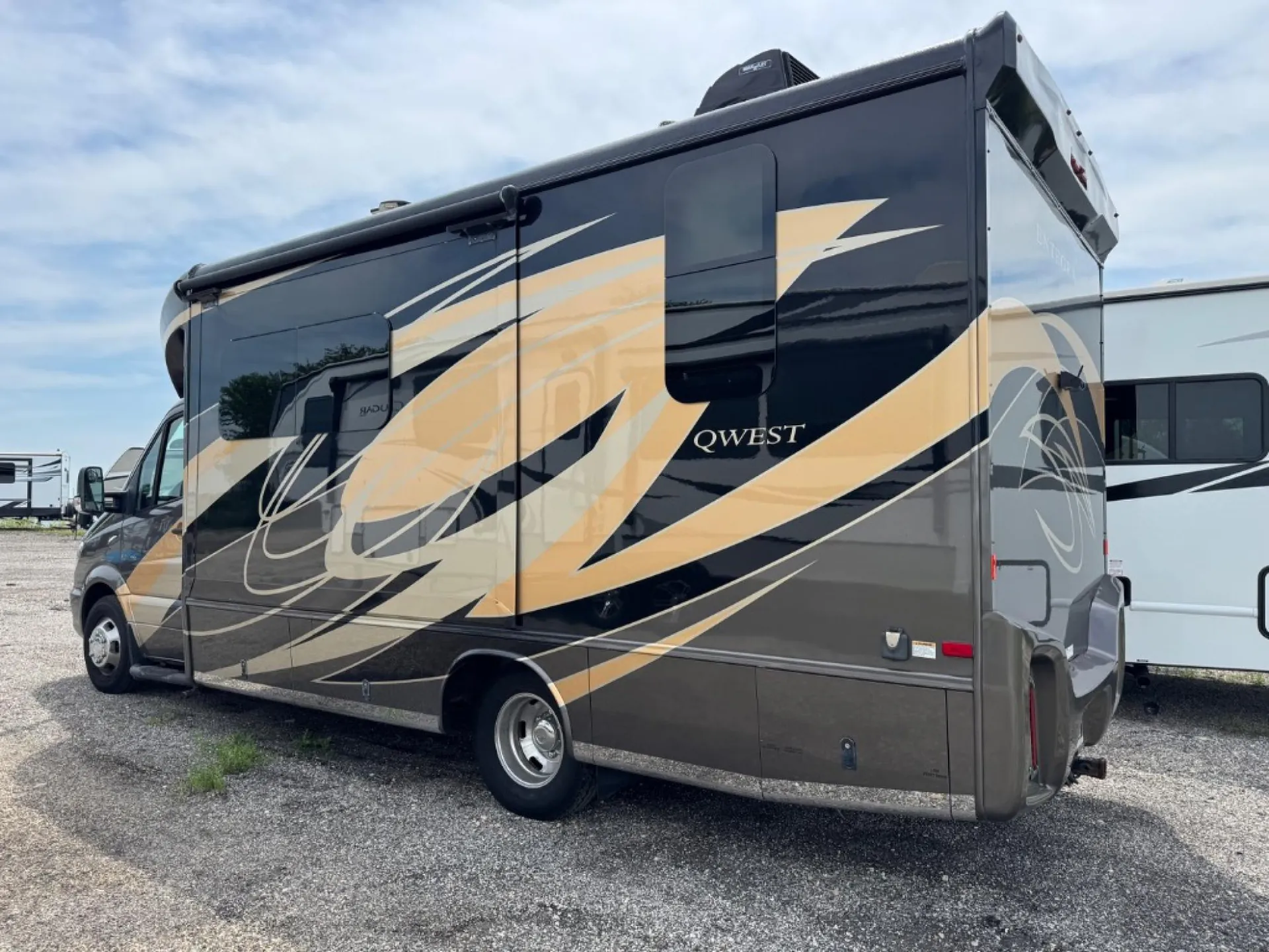 2019 Entegra Coach Qwest 24A - Photo 4