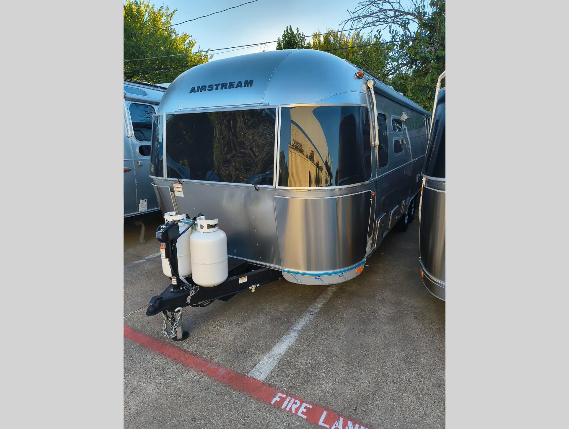 2026 Airstream International 28RB Twin - Photo 2
