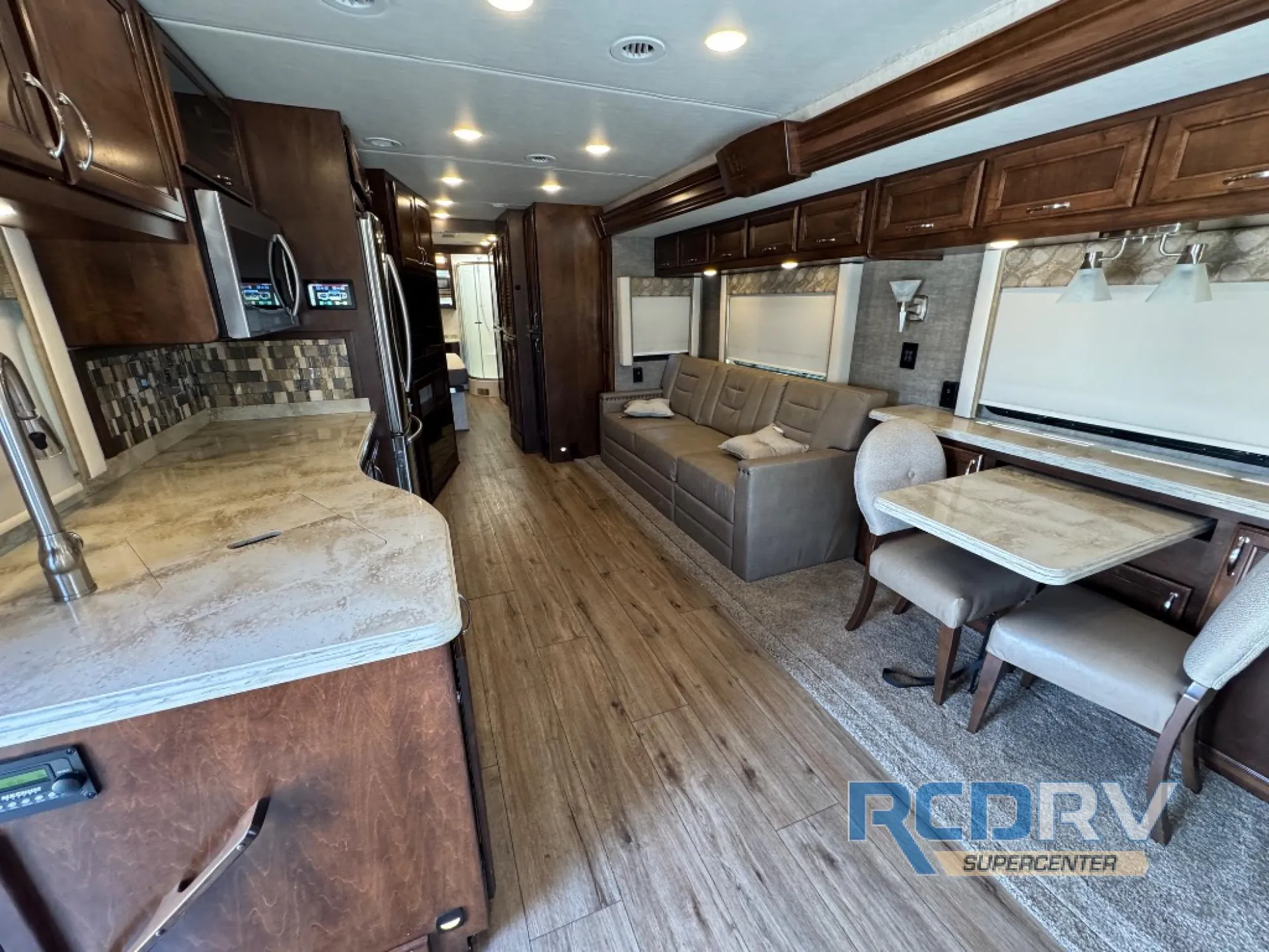 2021 Renegade RV Verona 40VRB - Photo 3