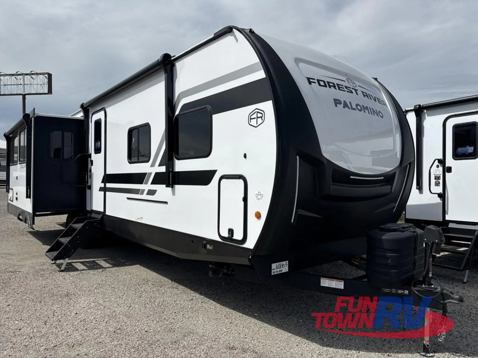 2026 Forest River Solaire 3060RKTS dealer photo 1 from Fun Town RV