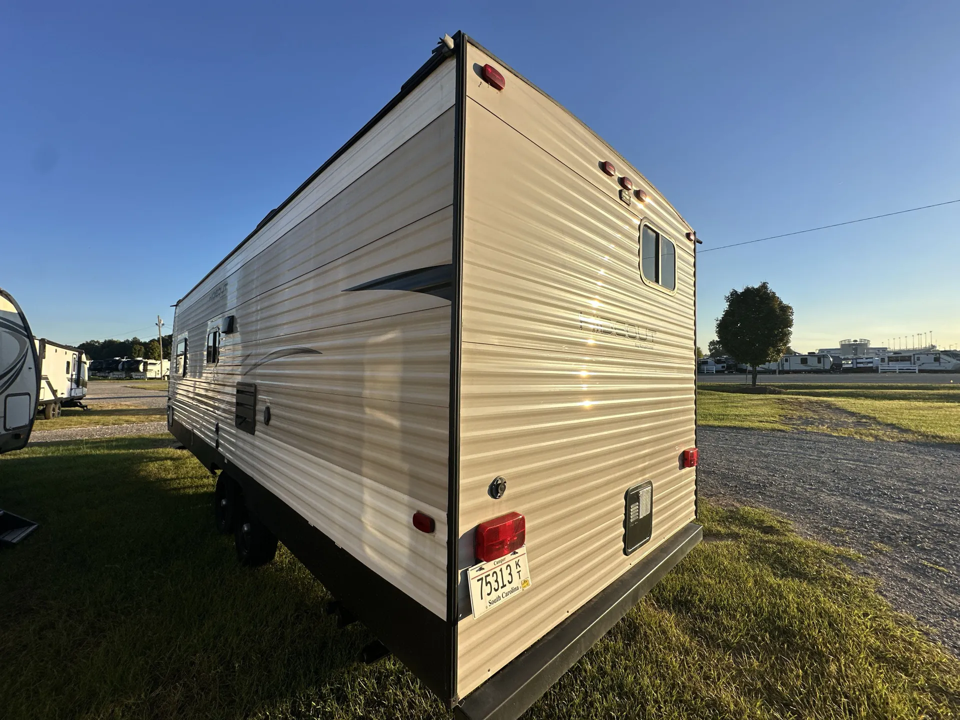 2019 Keystone Hideout 262LHS — living area main