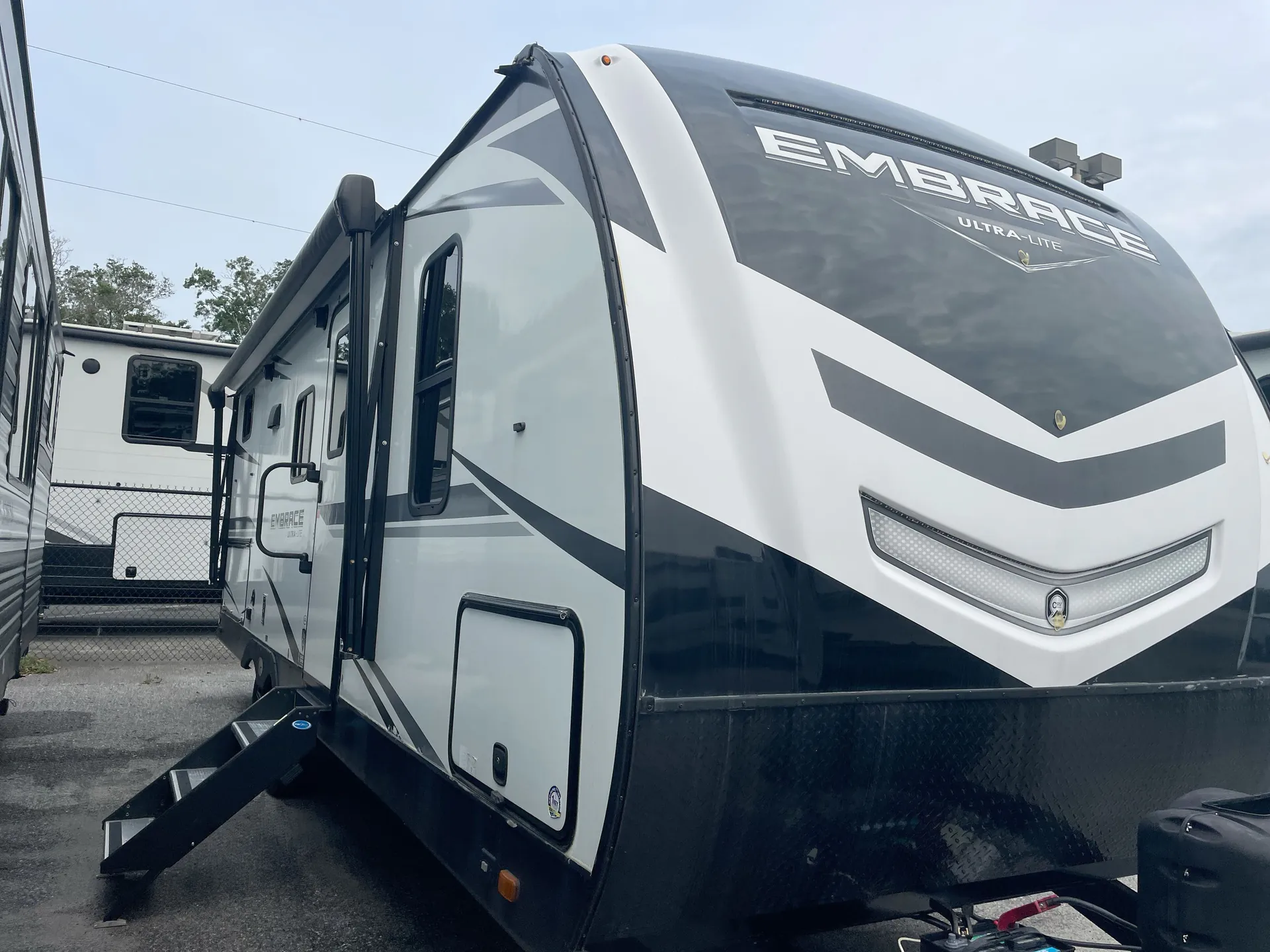 2022 Cruiser RV Embrace EL252 - Photo 2