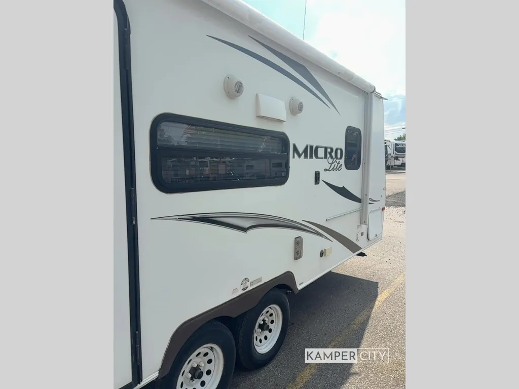 2013 Forest River Flagstaff Micro Lite 21FBRS, Photos photo 11