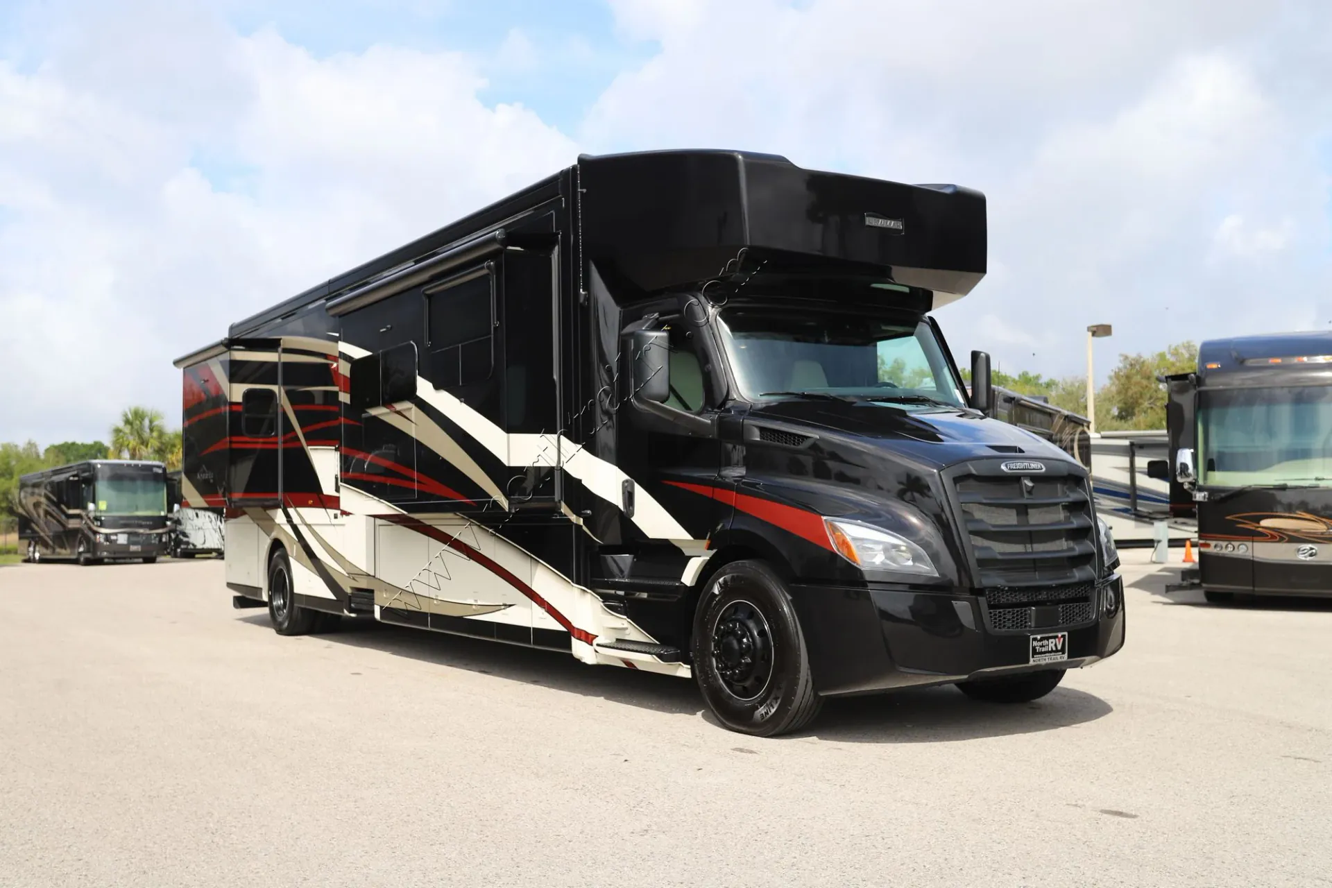 2027 Newmar Supreme Aire 4129 - Photo 3
