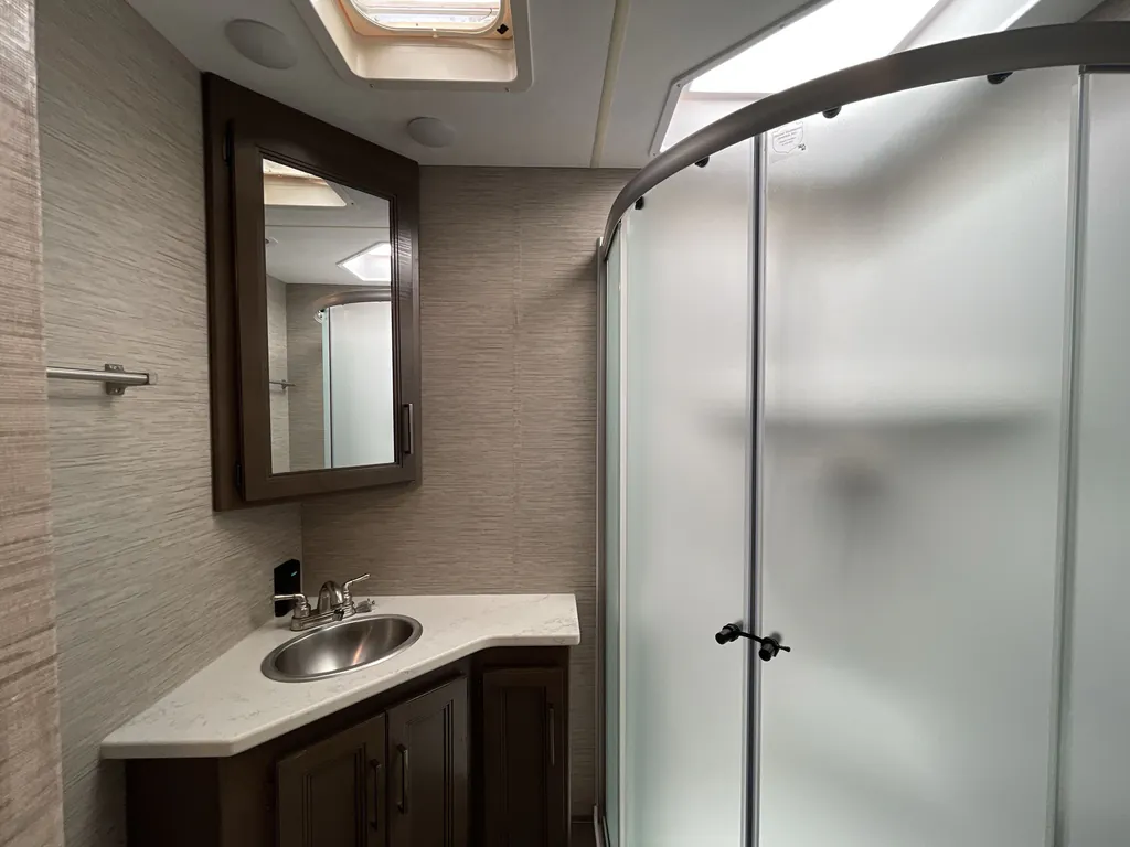 2022 Thor Motor Coach Freedom Traveler A32, Photos photo 17