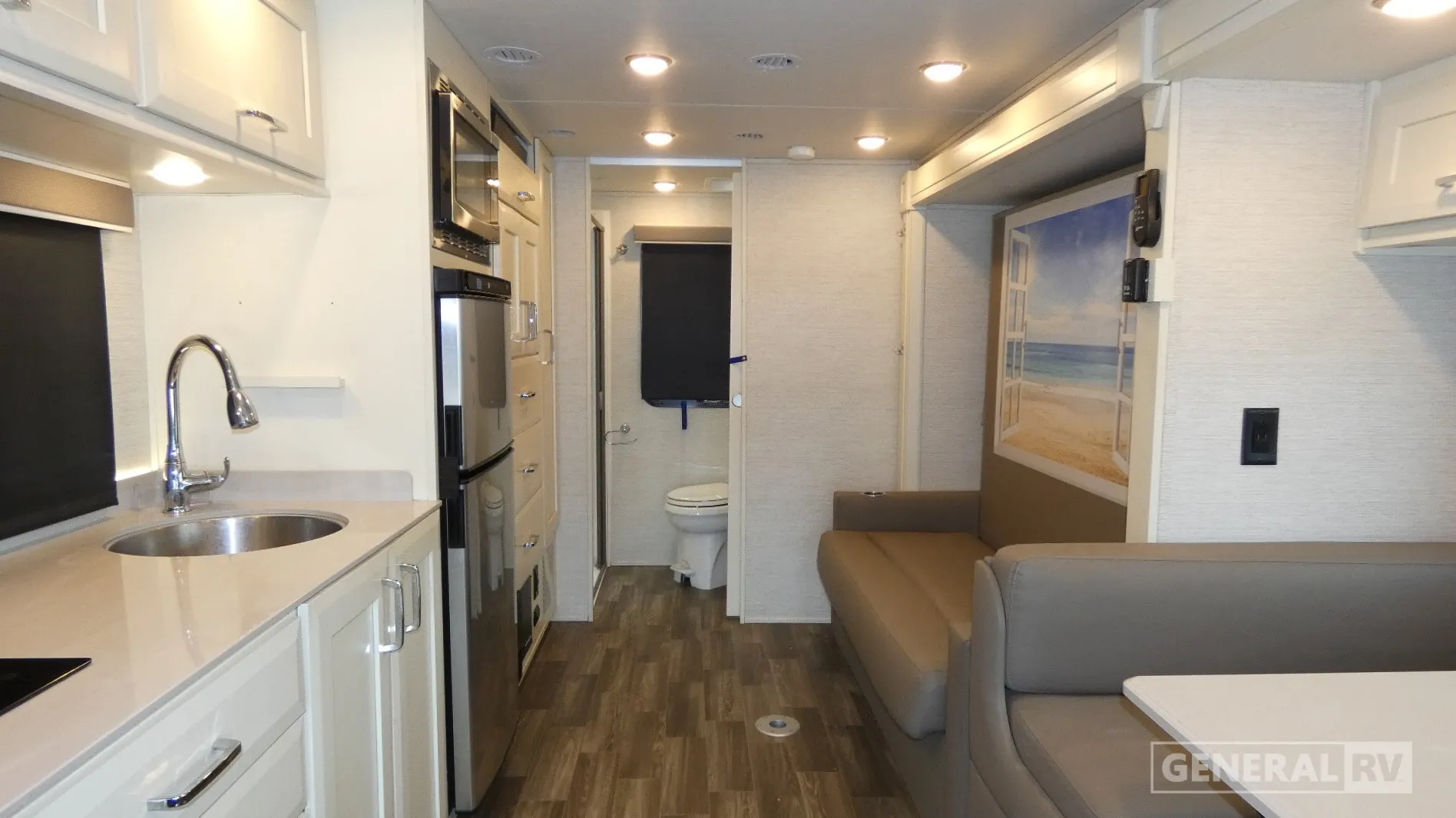 2021 Tiffin Wayfarer 25 RW - Photo 3