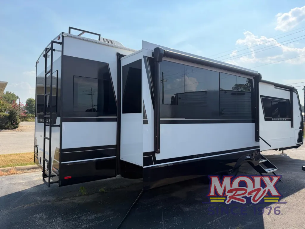2026 Brinkley Model Z AIR 310, Photos photo 4