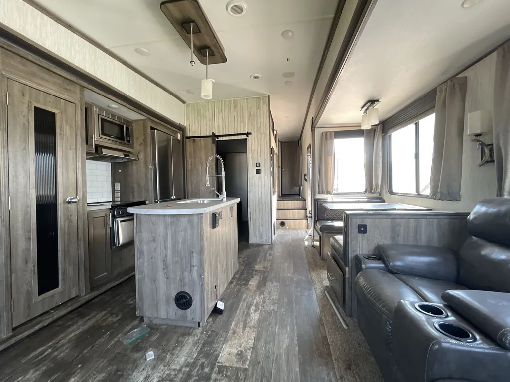 2019 Forest River Sabre 36BHQ, Photos photo 9