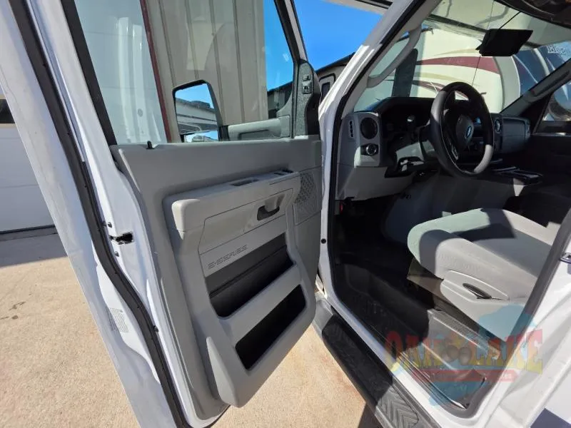 2023 Gulf Stream Conquest Class C 6280 - Photo 3