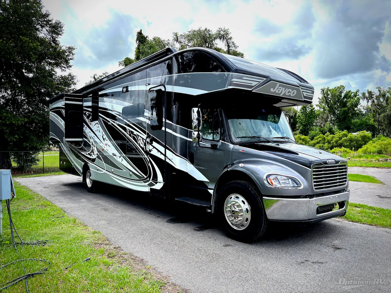 2022 Jayco Seneca Prestige 37K dealer photo 1 from Optimum RV
