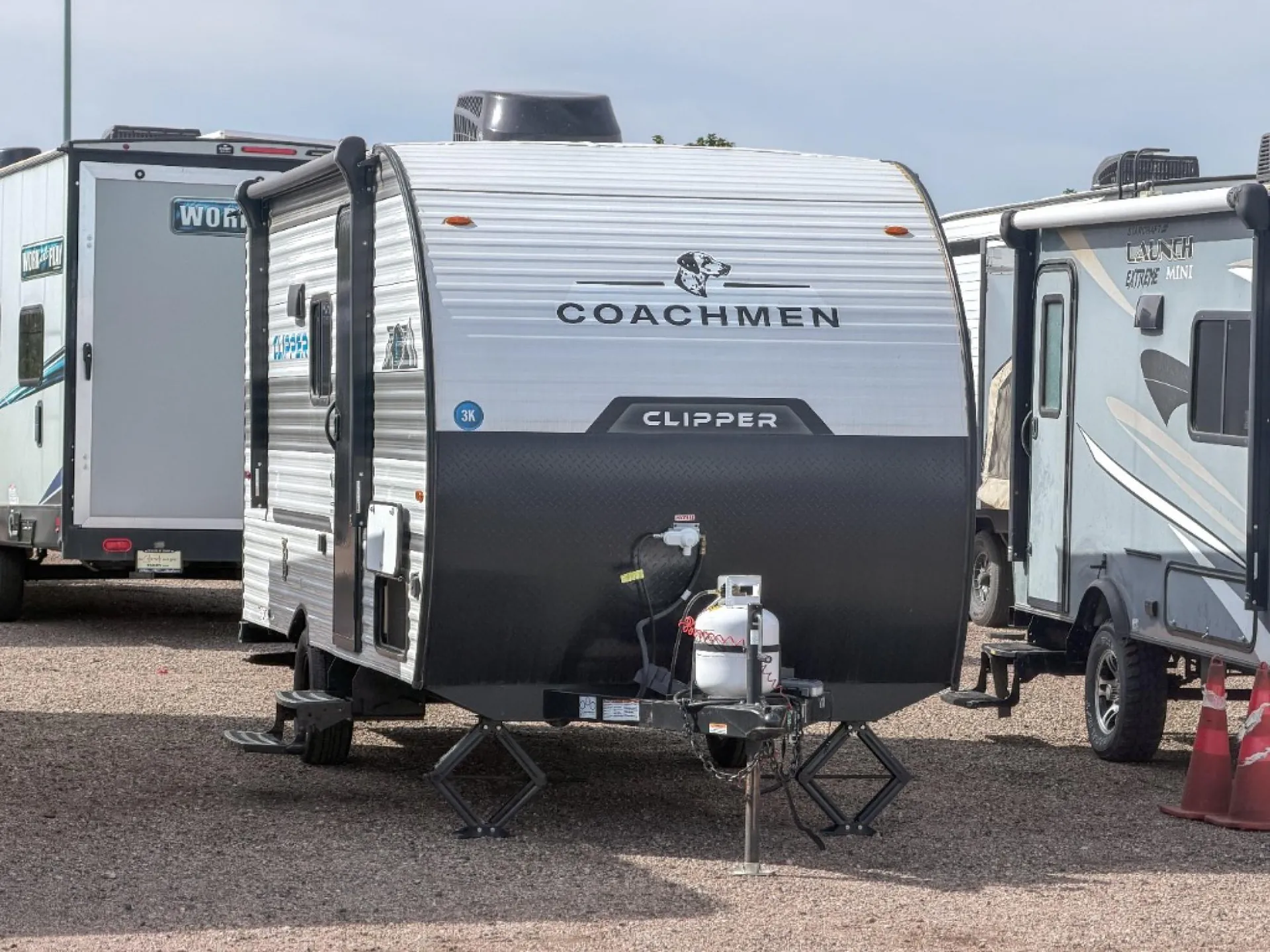 2025 Coachmen Clipper 17CBH - Photo 2