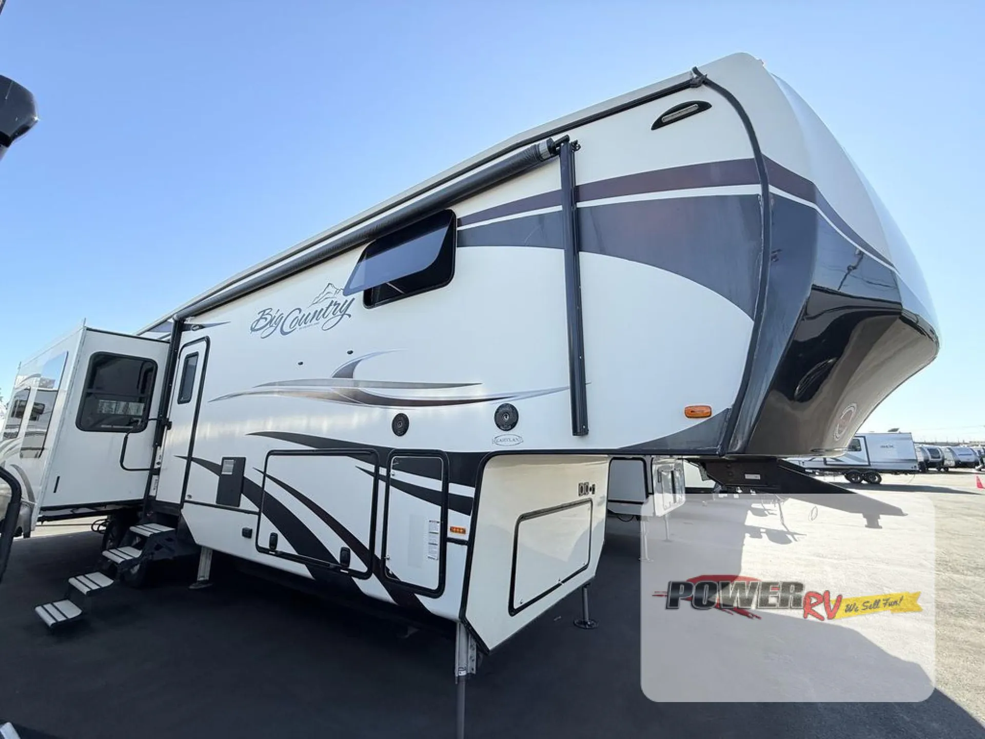 2018 Heartland Big Country 3560SS - Photo 2