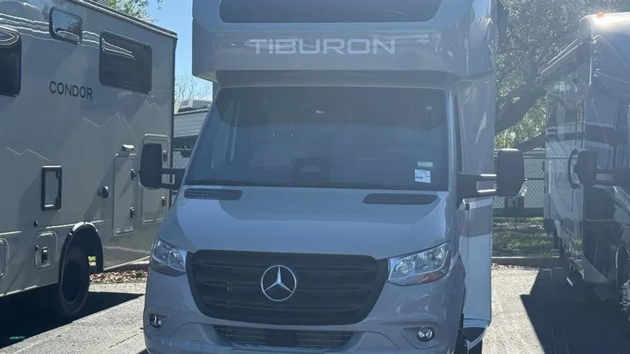 2026 Thor Motor Coach Tiburon 24XL - Photo 3