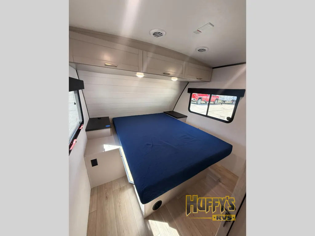 2027 Jayco Jay Feather 29BHB, Photos photo 7
