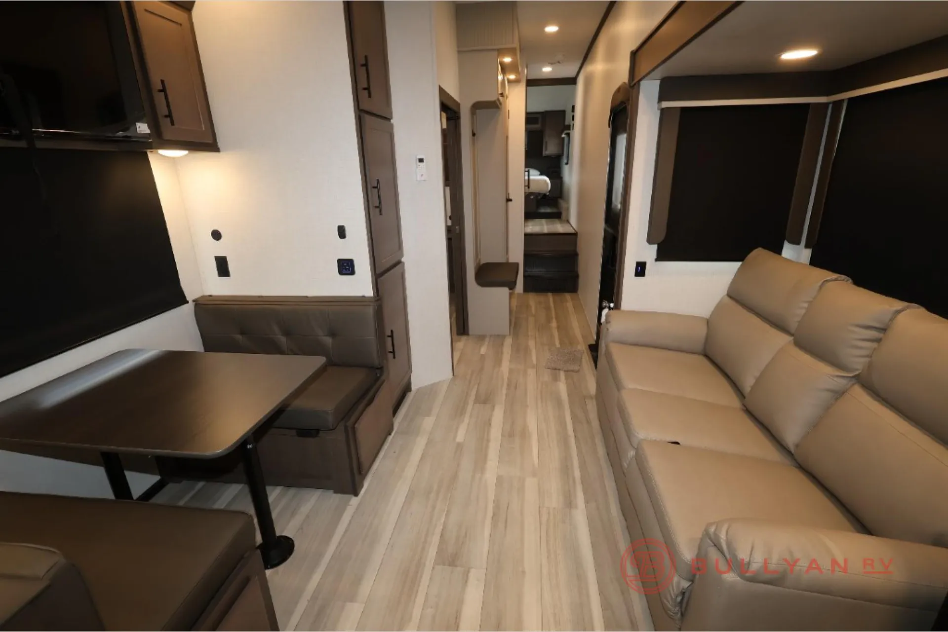 2026 Keystone Cougar Half-Ton 29MBD - Photo 4