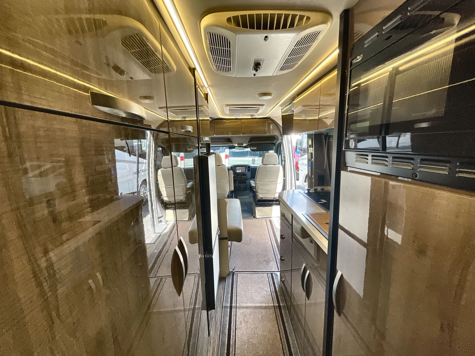 2018 Winnebago Era 70M — living area main