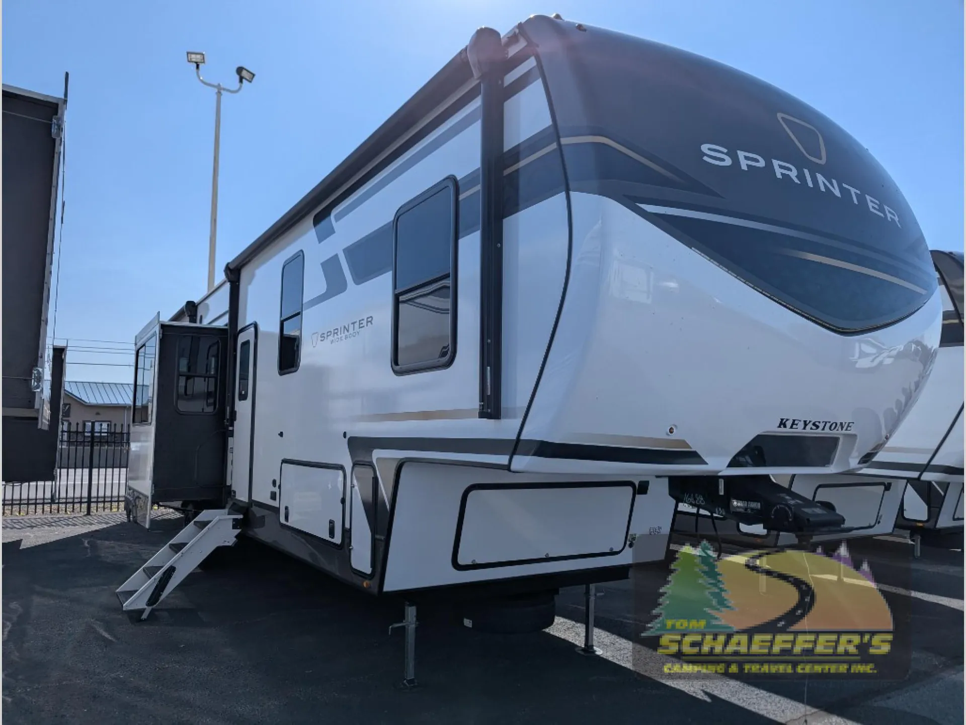 2026 Keystone Sprinter 3950SSP - Photo 2
