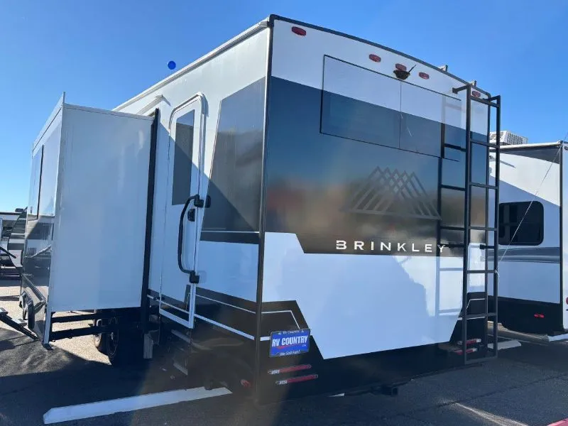 2026 Brinkley Model Z 2810, Photos photo 3