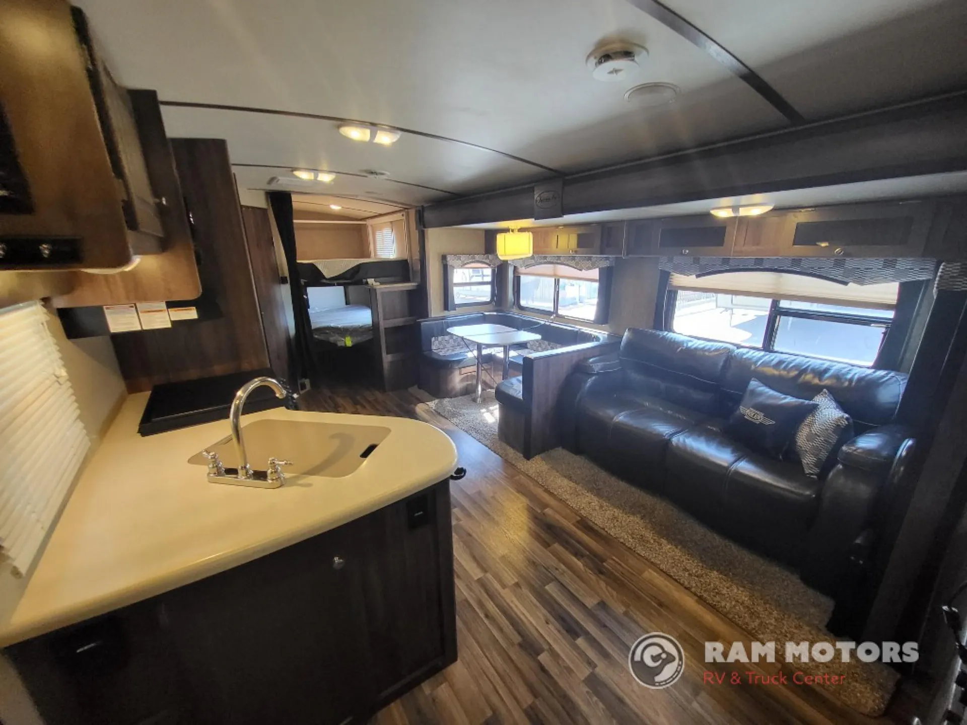 2016 Dutchmen Aerolite Luxury 282DBHS - Photo 3