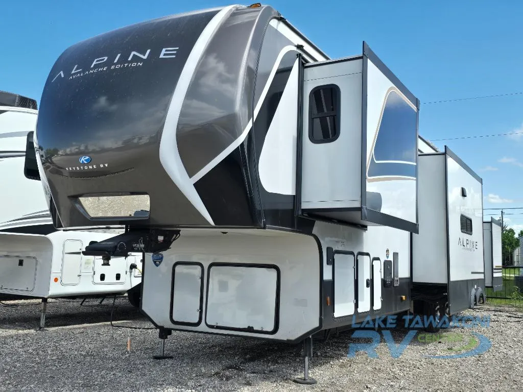 2025 Keystone Alpine Avalanche Edition 390DS - Photo 3