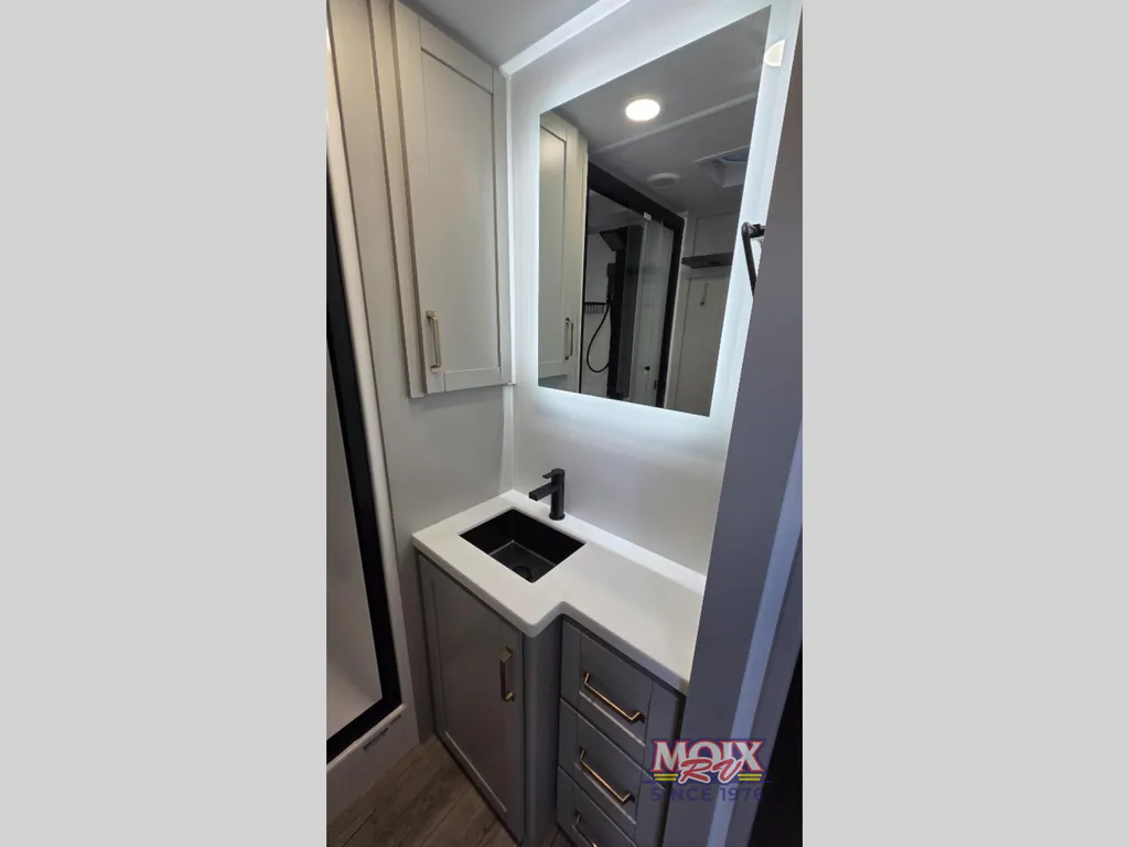 2026 Brinkley Model Z Air 297, Photos photo 18