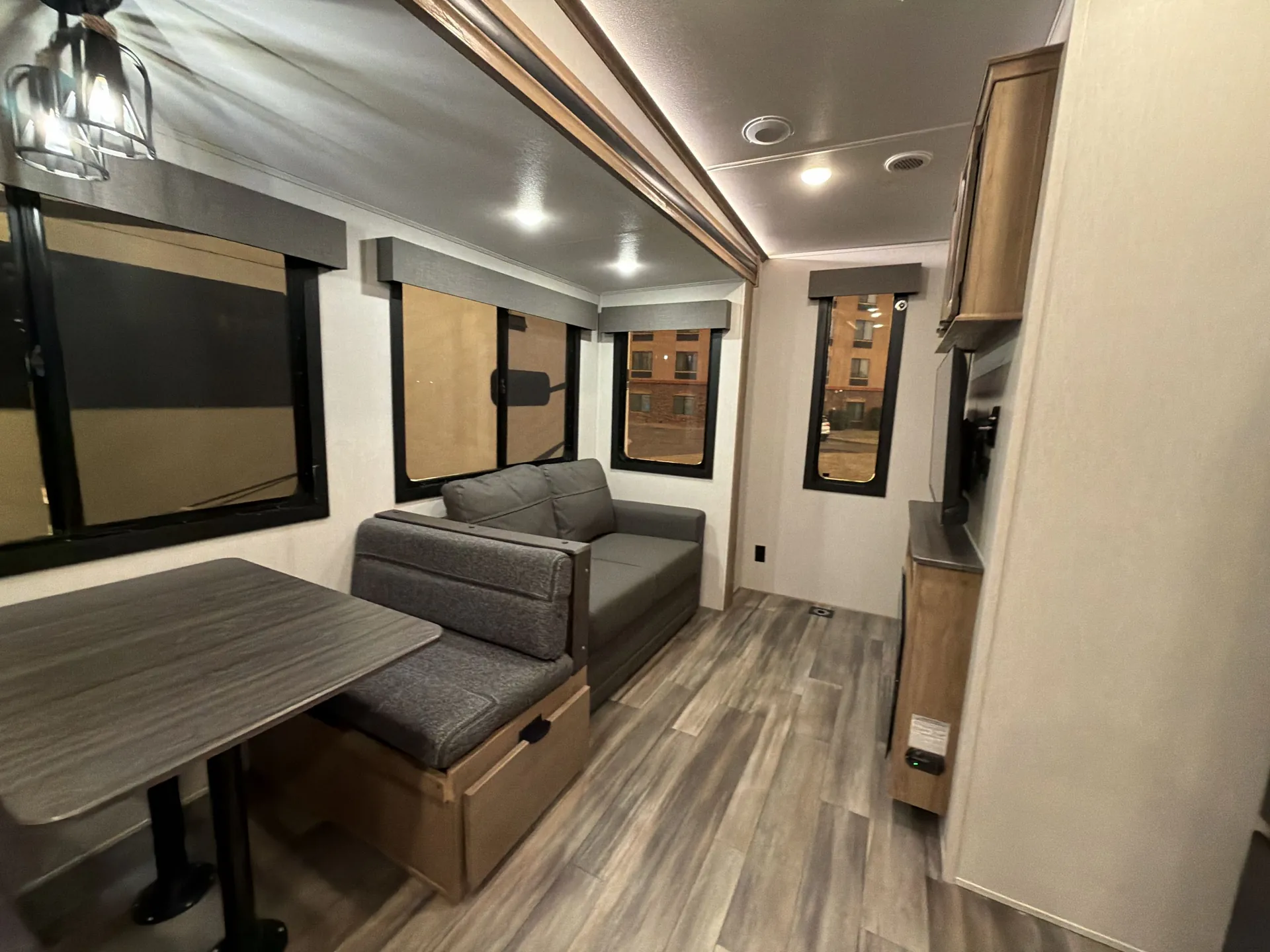 2024 Forest River Sabre 26BBR — living area main