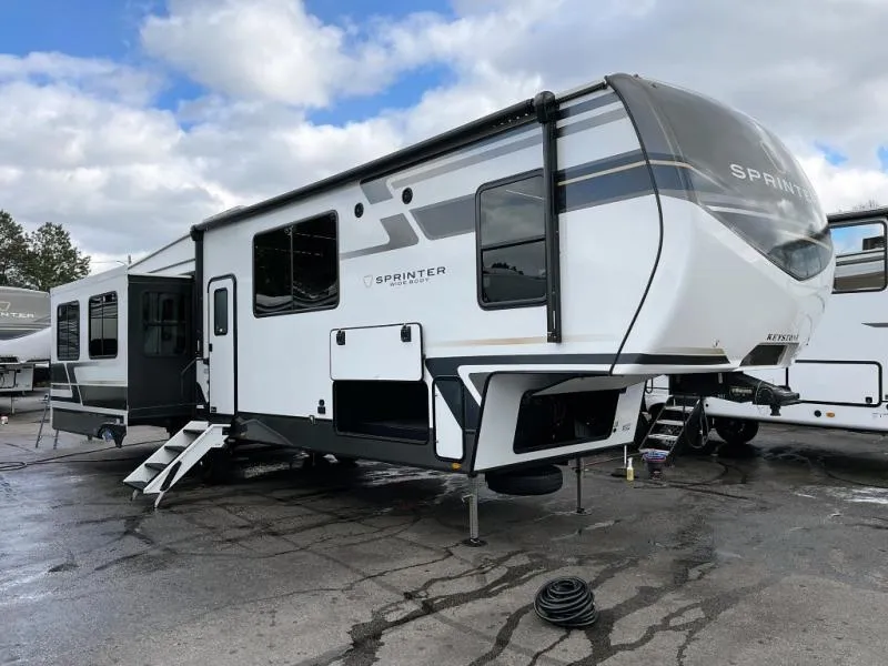 2026 Keystone Sprinter 3590LFT - Photo 2