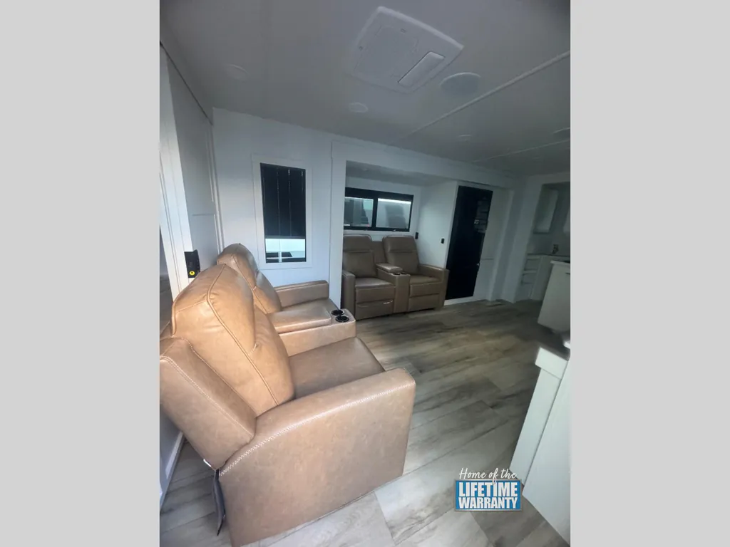 2026 Brinkley Model I 294, Photos photo 6