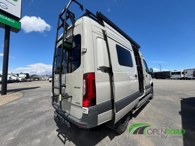 2027 Winnebago Revel Sport 44N - Photo 3