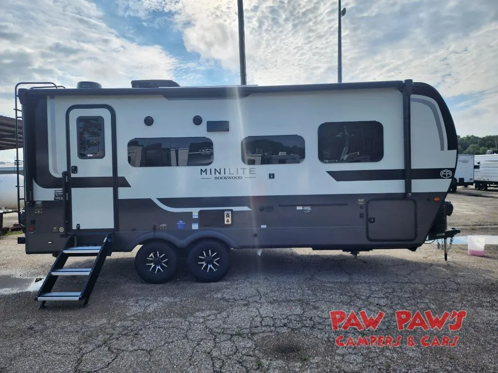 2026 Forest River Rockwood Mini Lite 2205S - Photo 3