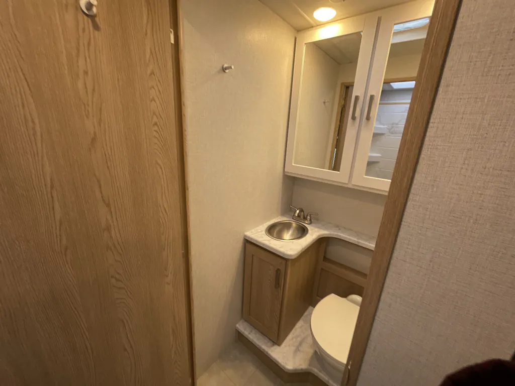 2026 Thor Motor Coach Freedom Elite 28HZ, Photos photo 18
