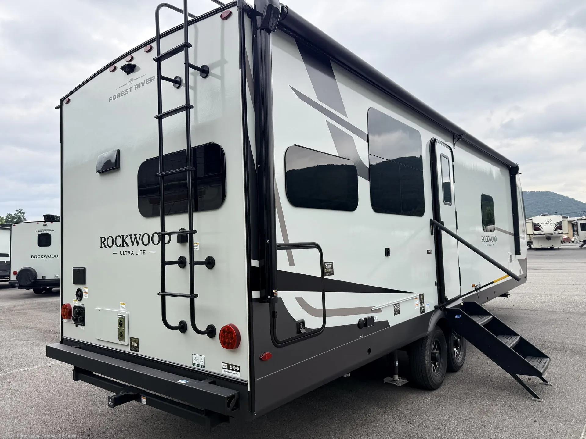 2027 Forest River Rockwood Ultra Lite 2711RK — Photo 5