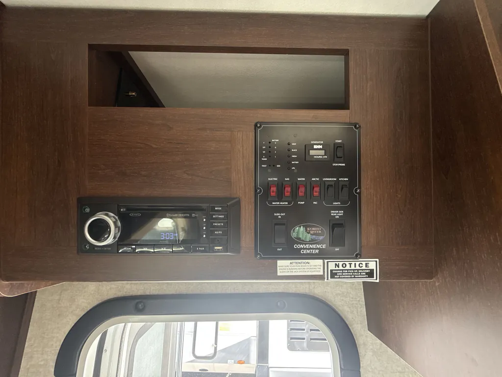 2019 Forest River Sunseeker 2440DS, Photos photo 8