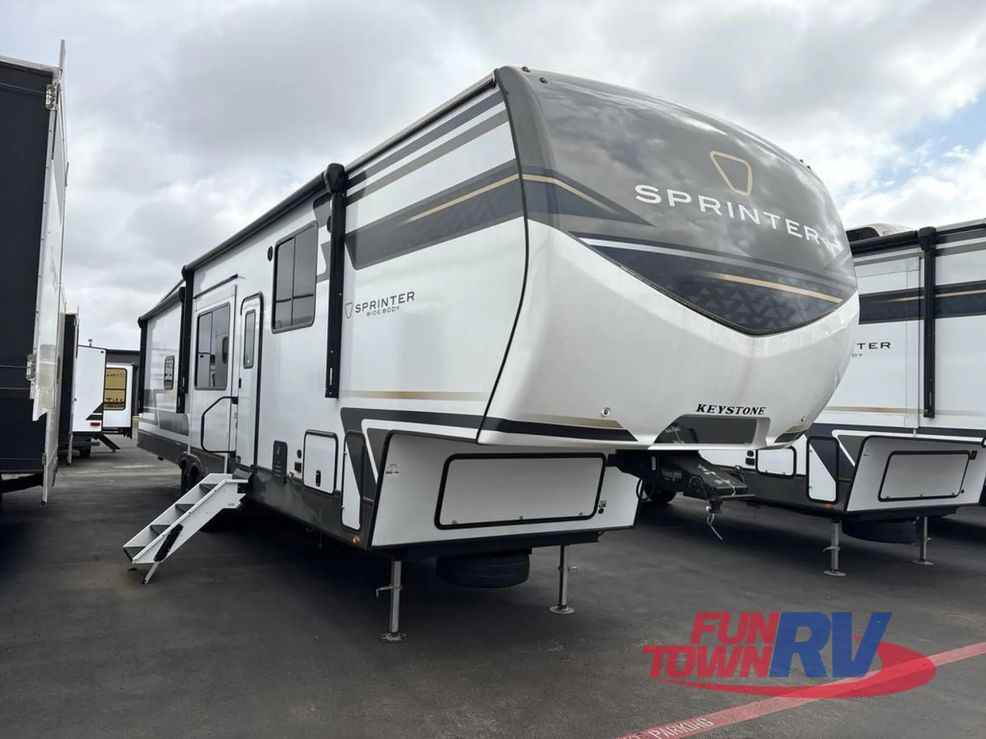 2026 Keystone Sprinter 3800FLB - Photo 2