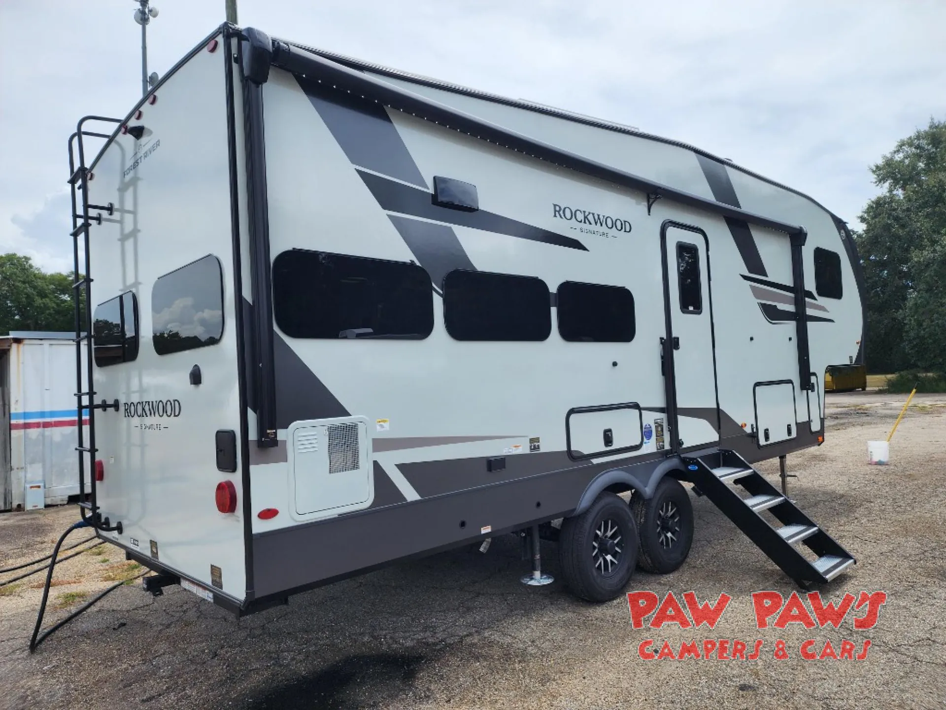 2026 Forest River Rockwood Signature R301RKS - Photo 4