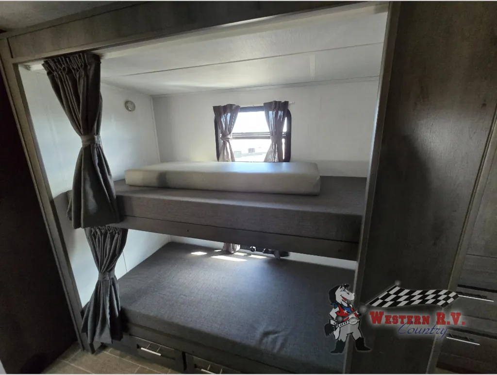 2023 Forest River Georgetown 5 Series GT5 36B5, Photos photo 2