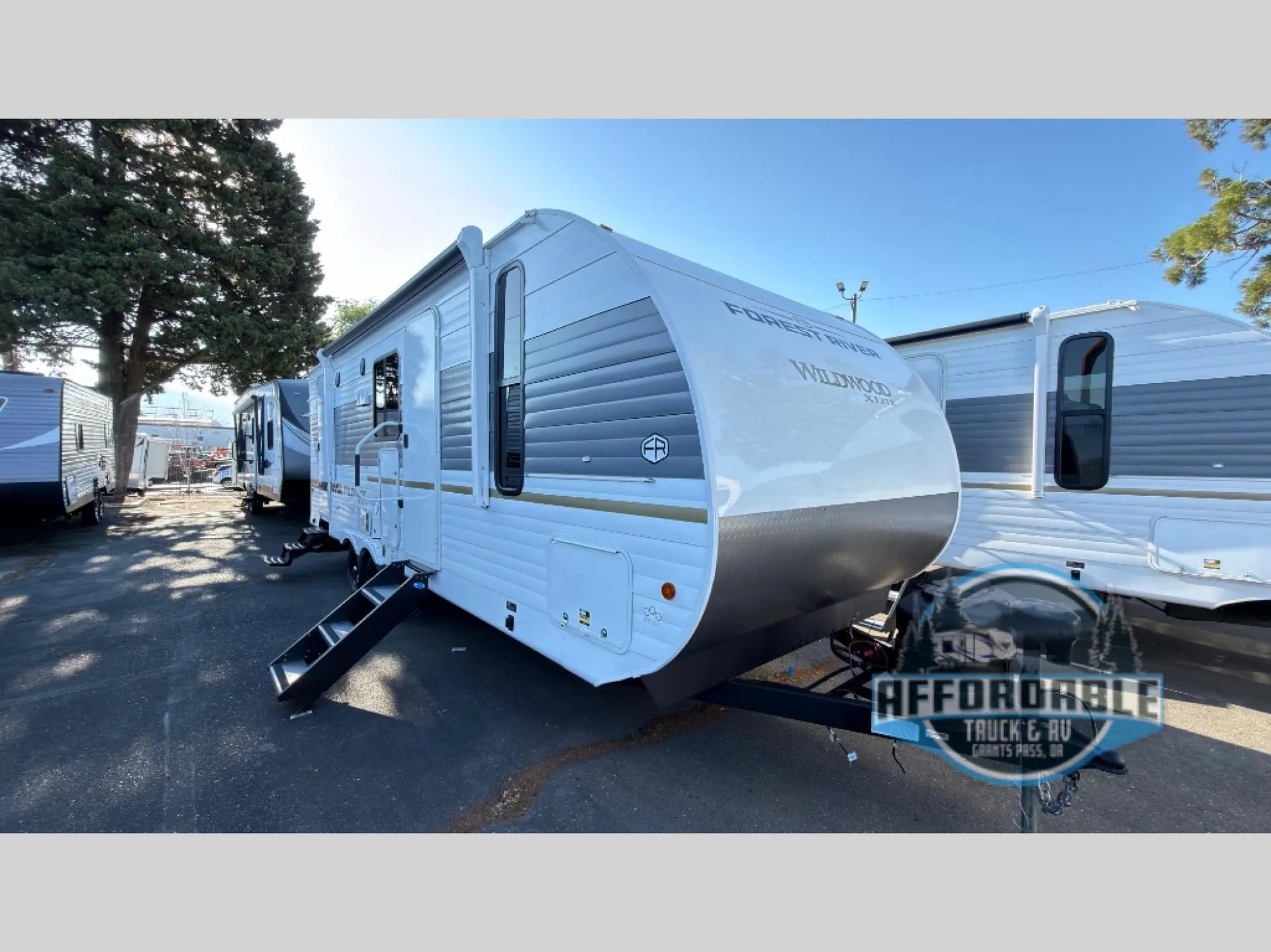 2026 Forest River RV Wildwood X-Lite 241BHXL — Photo 5